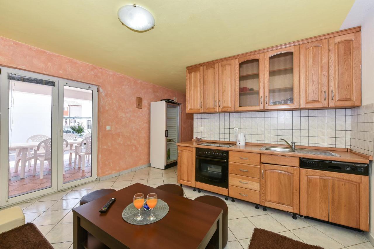 Apartments Krepo Vir Εξωτερικό φωτογραφία
