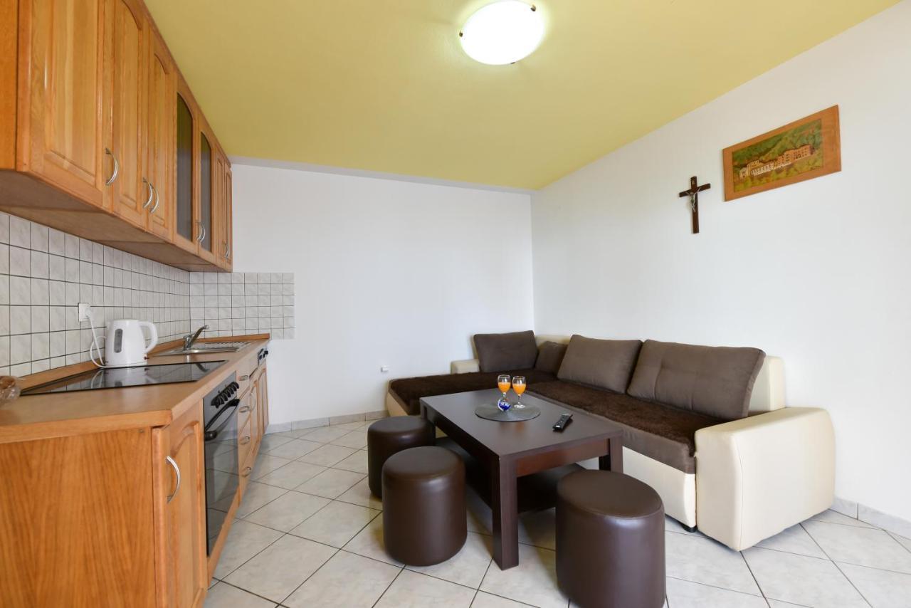 Apartments Krepo Vir Εξωτερικό φωτογραφία