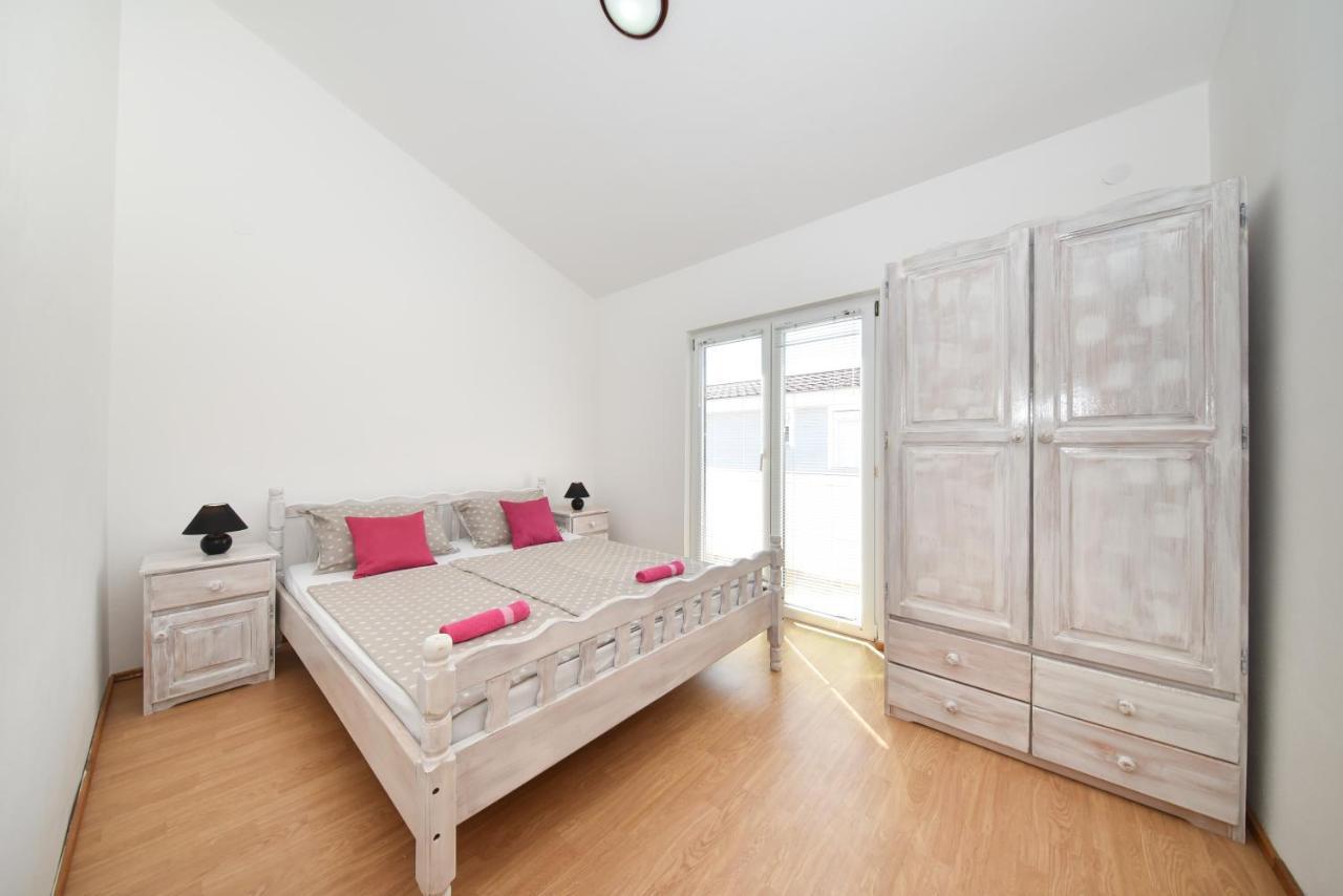 Apartments Krepo Vir Εξωτερικό φωτογραφία