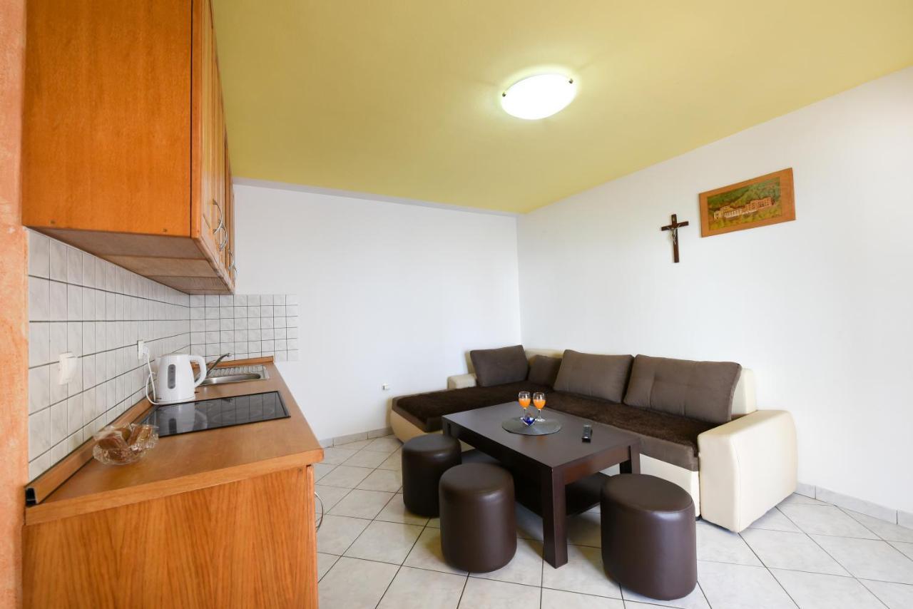Apartments Krepo Vir Εξωτερικό φωτογραφία