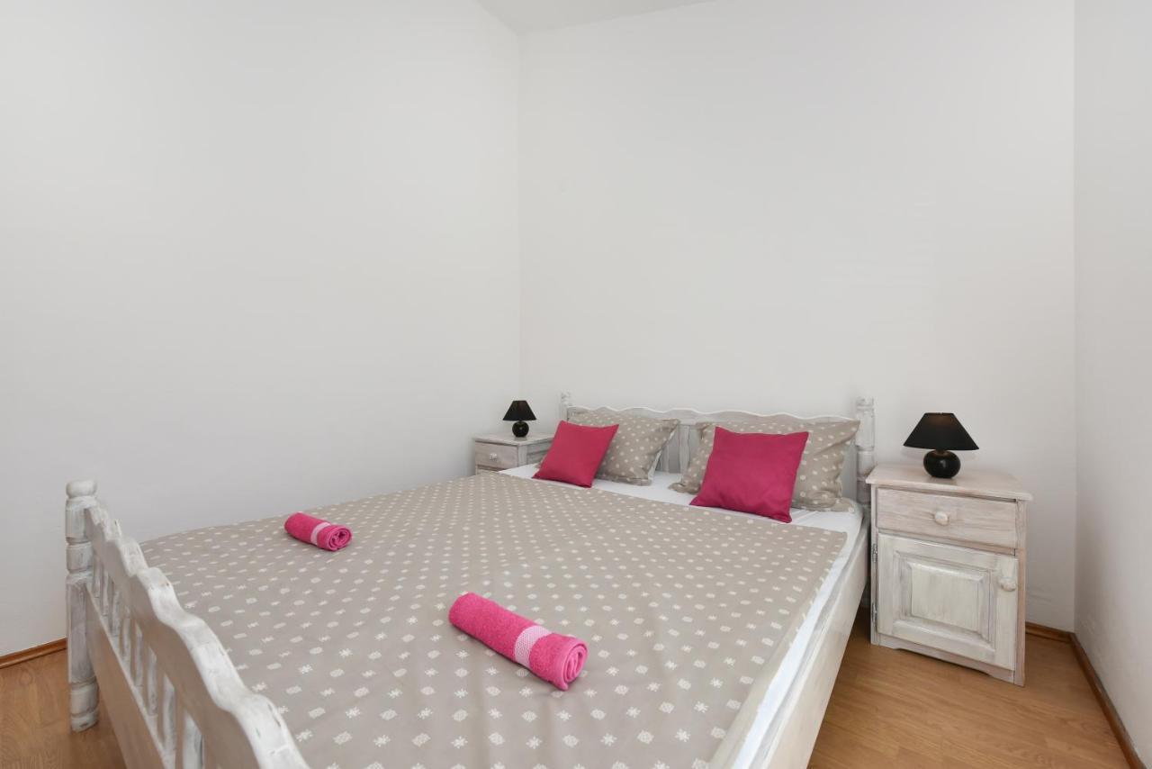 Apartments Krepo Vir Εξωτερικό φωτογραφία