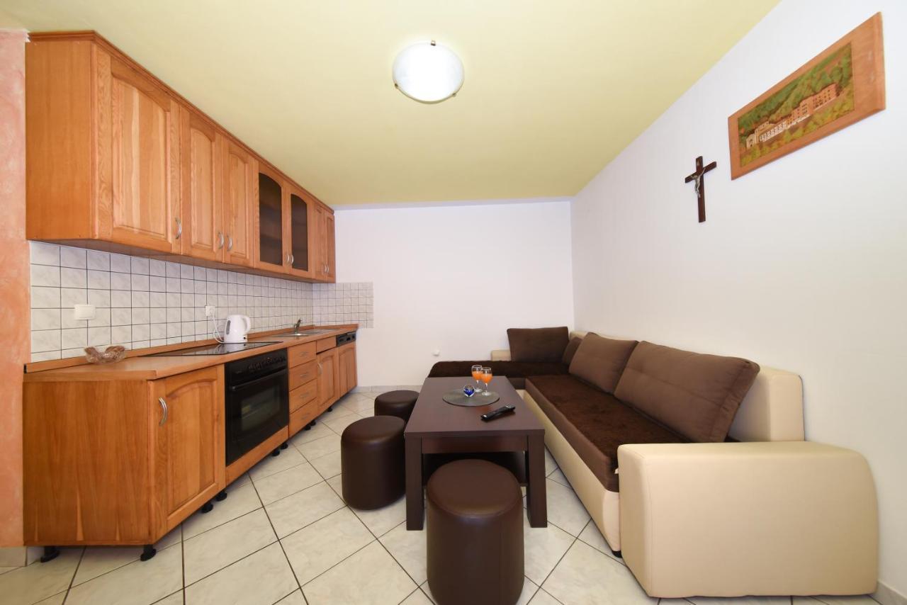 Apartments Krepo Vir Εξωτερικό φωτογραφία