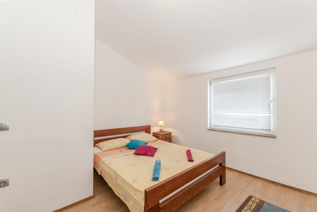 Apartments Krepo Vir Εξωτερικό φωτογραφία